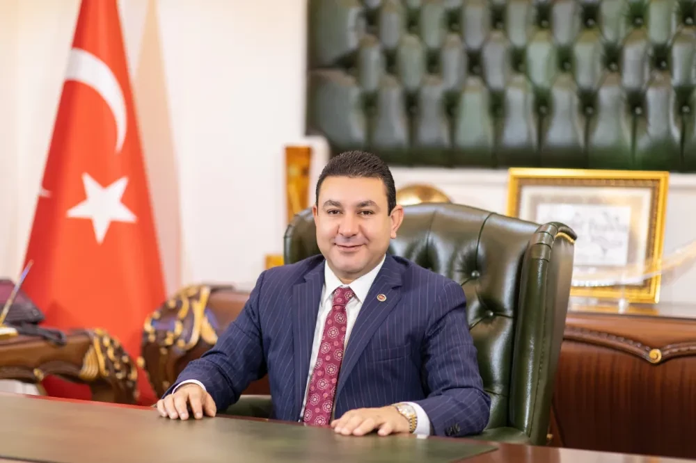 BAŞKAN ÖZYAVUZ: BABALIK KUTSAL BİR VAZİFEYİ ÜSTLENMEKTİR