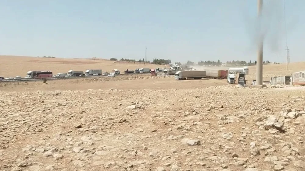 Viranşehir Yolunda TIR Devrildi, Ulaşım Aksadı