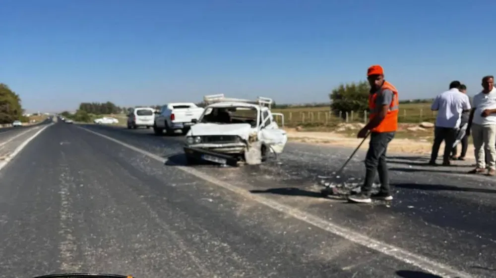 Urfa’da İki Otomobil Çarpıştı!