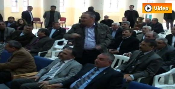 Muhtar ve Çiftçilerden Protesto 