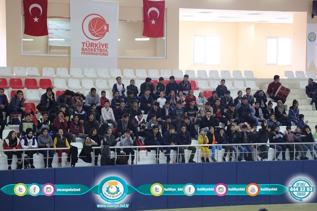 HALİLİYE BASKETBOL TAKIMI RAKİBİNİ 81-68 MAĞLUP ETTİ